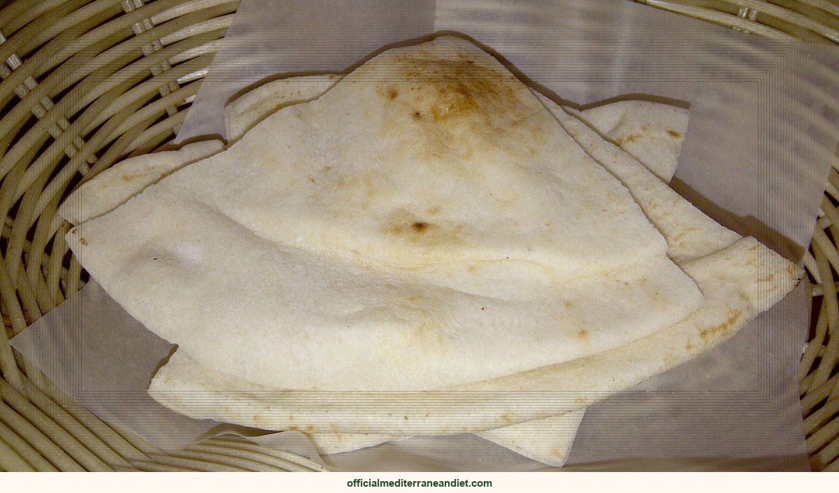 Watermelon and mint recipe — Mediterranean diet: Pita