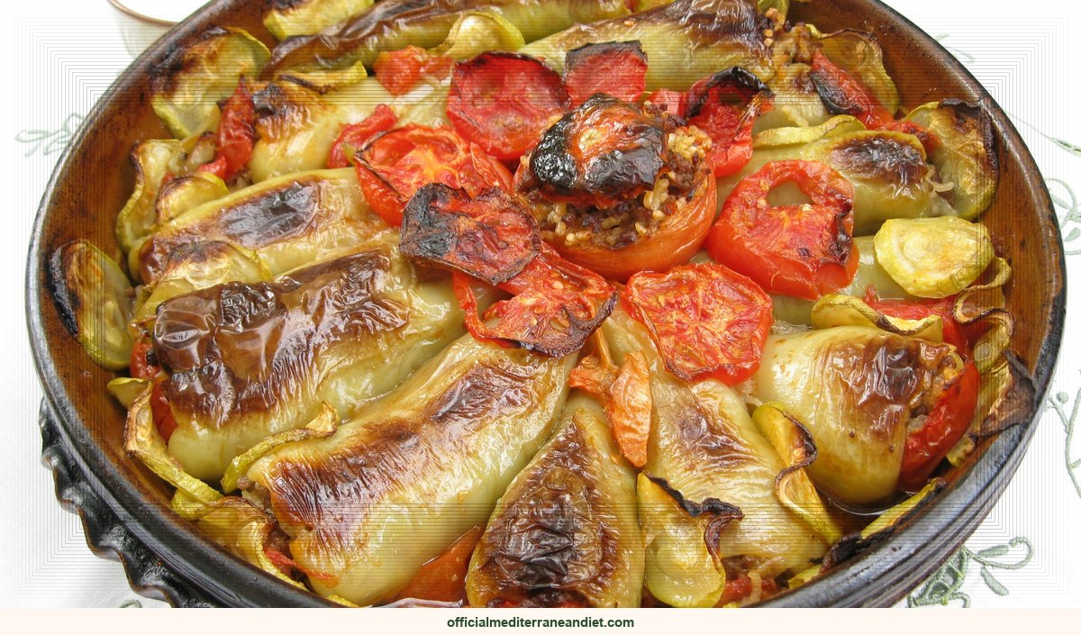 Walnut stuffed dates recipe — Mediterranean diet: Dolma